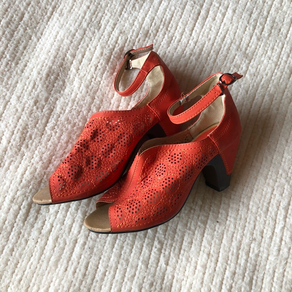 vermilion color heeled sandals